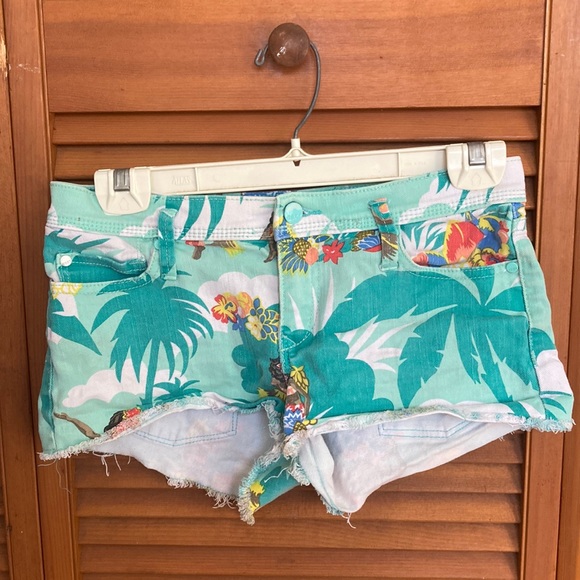 Roxy Pants - Roxy Vintage Aloha cutoffs